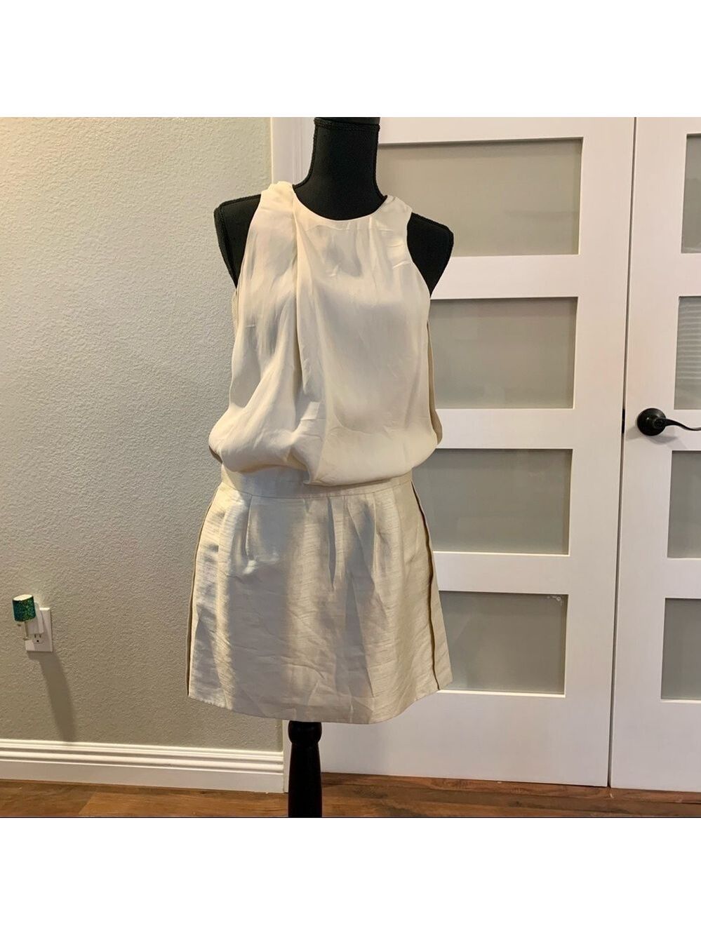 BALENCIAGA PARIS vintage off white sheath dress. Made in France. Size 36